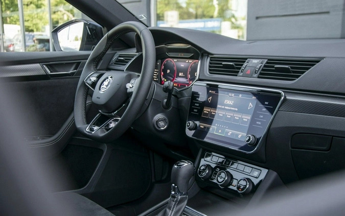 Skoda Superb cena 177900 przebieg: 5, rok produkcji 2024 z Borne Sulinowo małe 379